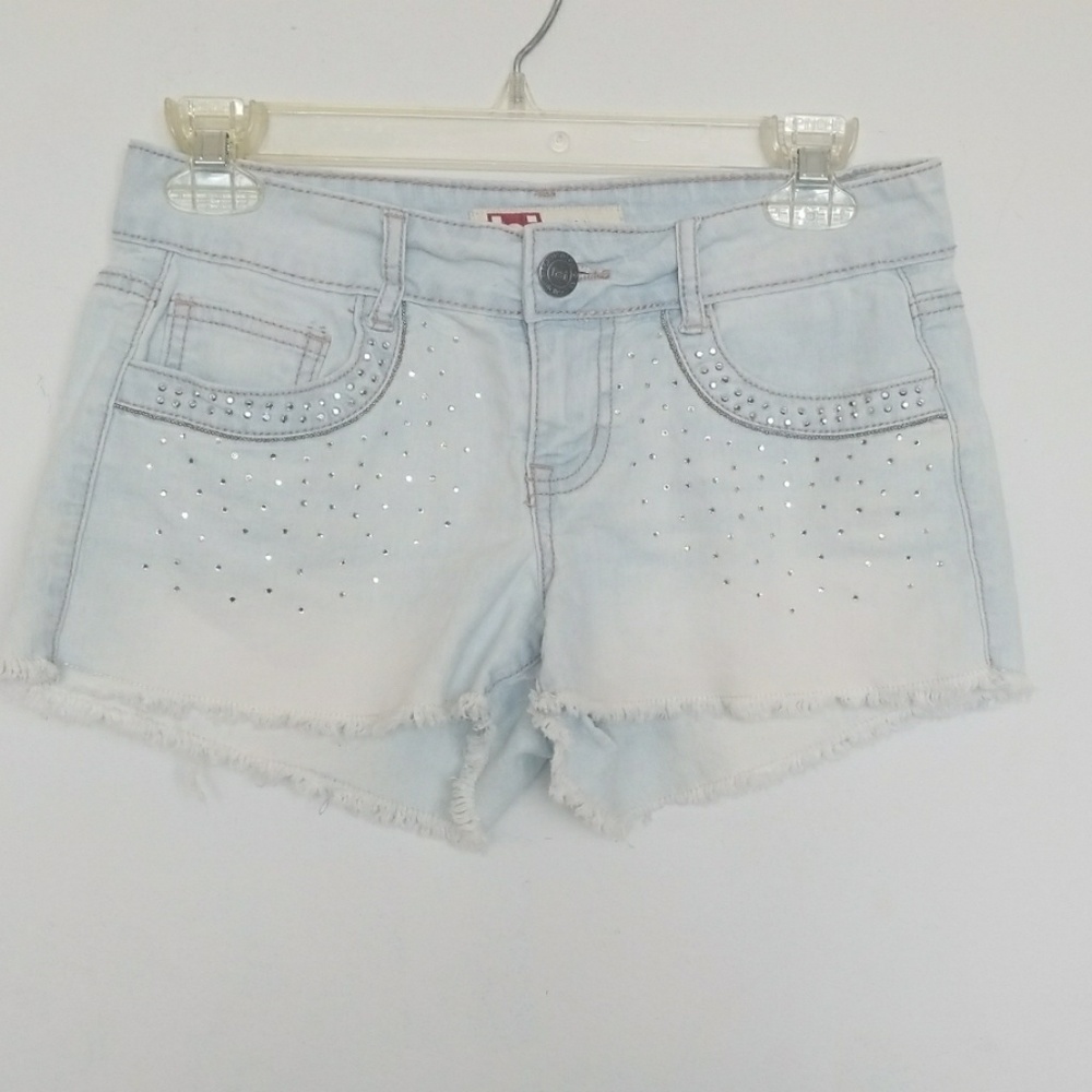 LEI Embellished Cut Off Shorts!
